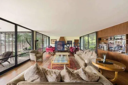 Casa com 4 Quartos à venda, 710m² no Pacaembu, São Paulo
