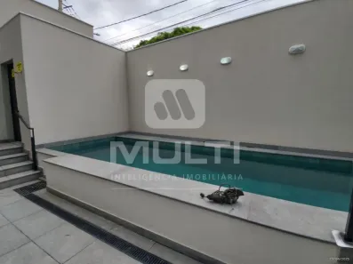 Apartamento com 3 Quartos para alugar, 139m² no Morada da Colina, Uberlândia