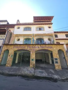 Casa com 4 Quartos à venda, 372m² no Democrata, Juiz de Fora