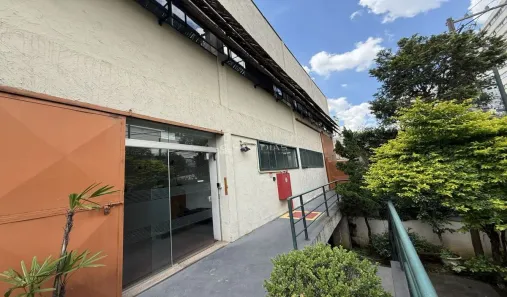 Galpão/Depósito/Armazém para alugar, 870m² no Vila Congonhas, São Paulo