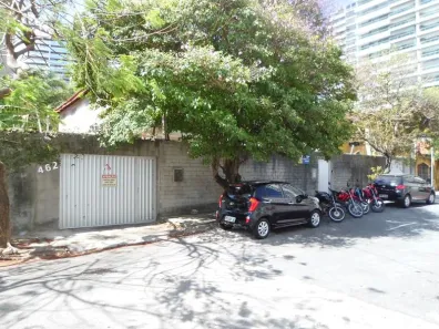 Casa com 3 Quartos para alugar, 880m² no Guararapes, Fortaleza