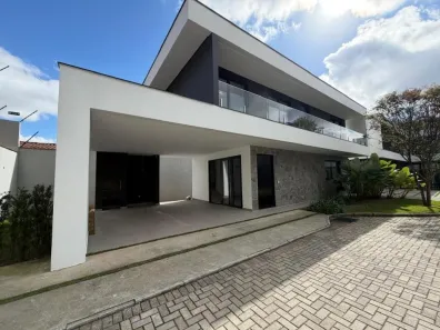 Casa de Condomínio com 3 Quartos à venda, 200m² no Glória, Joinville