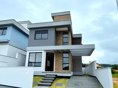 Casa com 4 Quartos à venda, 200m² no Rio Tavares, Florianópolis