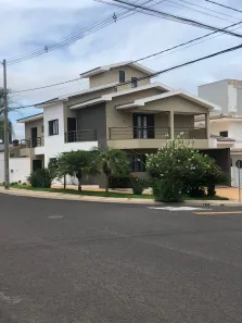 Casa de Condomínio com 3 Quartos para alugar, 280m² no Vila Aviação, Bauru