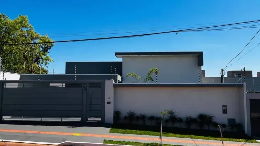 Casa com 3 Quartos à venda, 176m² no Bairro Seminário, Campo Grande