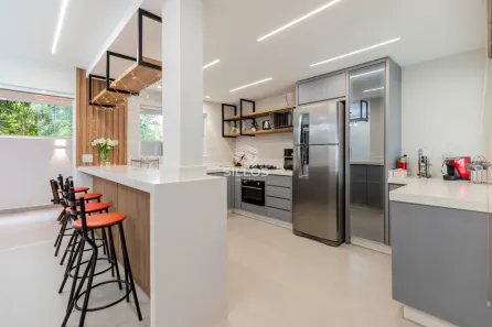 Sobrado com 2 Quartos para alugar, 107m² no Uberaba, Curitiba