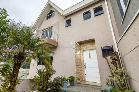Casa com 3 Quartos à venda, 240m² no São Braz, Curitiba