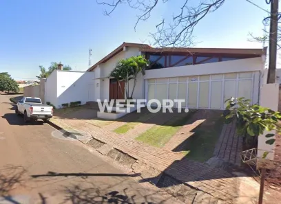 Casa com 3 Quartos à venda, 413m² no Parque Residencial Alcântara, Londrina