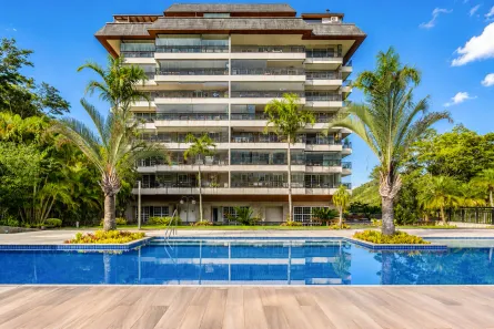 Apartamento com 4 Quartos para venda ou aluguel, 320m² no Itaipava, Petrópolis