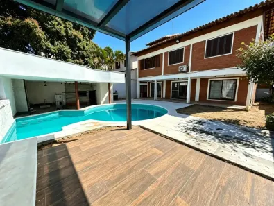 Casa com 4 Quartos à venda, 290m² no Riviera Fluminense, Macaé