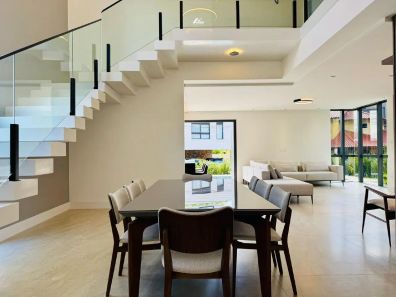 Casa com 4 Quartos à venda, 355m² no Ariribá, Balneário Camboriú