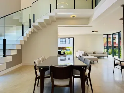 Casa com 4 Quartos à venda, 355m² no Ariribá, Balneário Camboriú