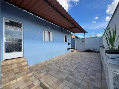 Casa com 2 Quartos à venda, 180m² no Parque Xangri-Lá, Contagem