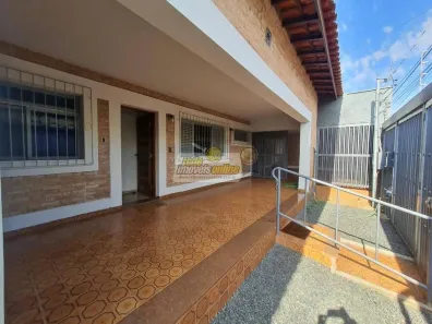 Casa com 4 Quartos à venda, 281m² no Jardim Alexandre Campos, Uberaba