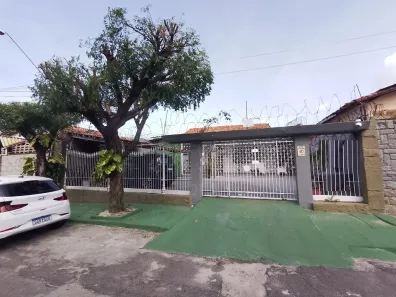 Casa com 4 Quartos à venda, 196m² no Cidade dos Funcionários, Fortaleza