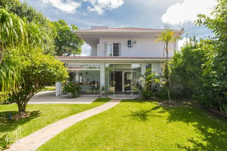 Sobrado com 4 Quartos à venda, 1227m² no Laranjal, Pelotas