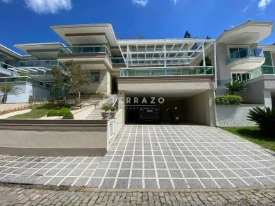 Casa de Condomínio com 4 Quartos à venda, 286m² no Pimenteiras, Teresópolis
