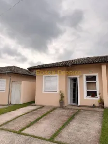 Casa de Condomínio com 2 Quartos para alugar, 46m² no Loteamento Industrial Água Preta, Pindamonhangaba