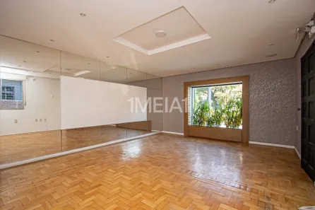 Imóvel Comercial para alugar, 200m² no Auxiliadora, Porto Alegre