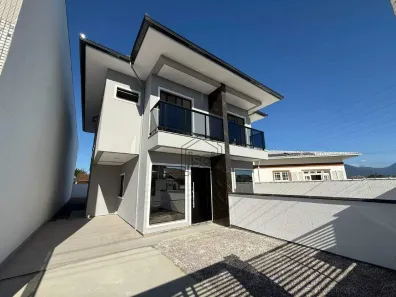 Sobrado com 3 Quartos à venda, 100m² no Caminho Novo, Palhoça
