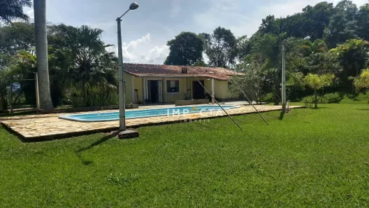 Fazenda/Sítio com 3 Quartos à venda, 100m² no Cantagalo, Pouso Alegre