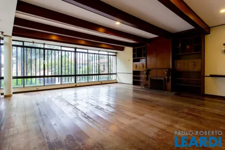 Sobrado com 4 Quartos à venda, 480m² no Pacaembu, São Paulo