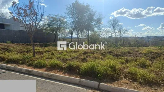 Lote/Terreno à venda, 360m² no Planalto, Montes Claros