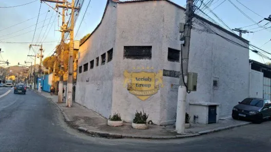 Galpão/Depósito/Armazém para alugar, 950m² no Barreto, Niterói