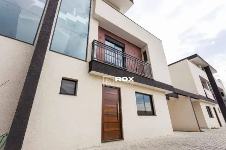 Sobrado com 3 Quartos à venda, 108m² no Uberaba, Curitiba