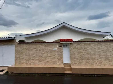 Casa com 3 Quartos para alugar, 190m² no Parque 10 de Novembro, Manaus