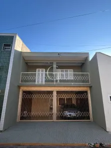 Casa com 4 Quartos à venda, 160m² no Centro, Salto