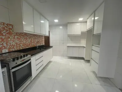 Casa com 3 Quartos para alugar, 208m² no Jardim D'Abril, Osasco