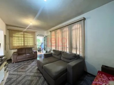 Casa com 3 Quartos à venda, 123m² no Jardim Aurora, Maringá