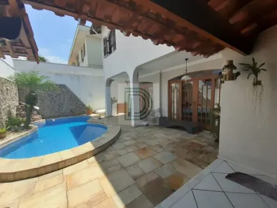Casa com 3 Quartos à venda, 280m² no Cidade São Francisco, São Paulo