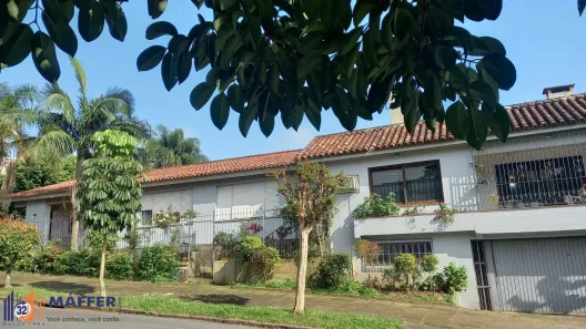 Casa com 5 Quartos à venda, 360m² no Três Figueiras, Porto Alegre