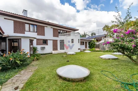 Casa com 5 Quartos à venda, 1200m² no São Lourenço, Curitiba