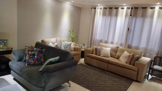 Casa com 3 Quartos à venda, 244m² no Jardim Pacaembu, Jundiaí