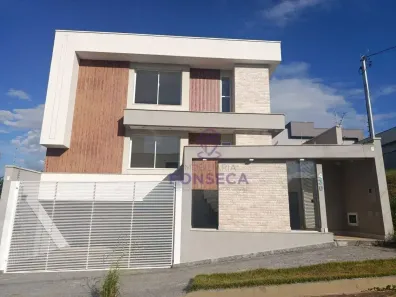 Casa com 4 Quartos à venda, 240m² no Residencial Serra Morena, Pouso Alegre