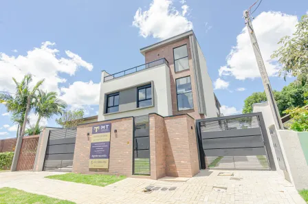 Sobrado com 3 Quartos à venda, 152m² no Abranches, Curitiba