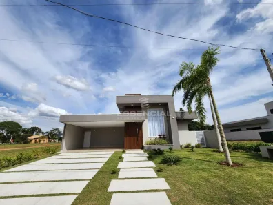Casa de Condomínio com 3 Quartos à venda, 206m² no , Pardinho