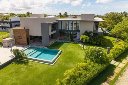 Casa de Condomínio com 4 Quartos para alugar, 648m² no Busca Vida (Abrantes), Camaçari