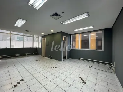 Sala Comercial para alugar, 39m² no Liberdade, São Paulo