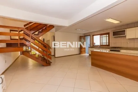Casa de Condomínio com 5 Quartos para alugar, 236m² no Igara, Canoas