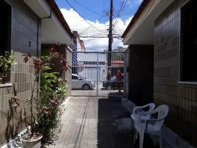 Casa com 2 Quartos para alugar, 60m² no Padre Andrade, Fortaleza