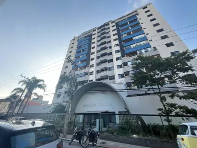 Apartamento com 2 Quartos para alugar, 56m² no Centro, Florianópolis