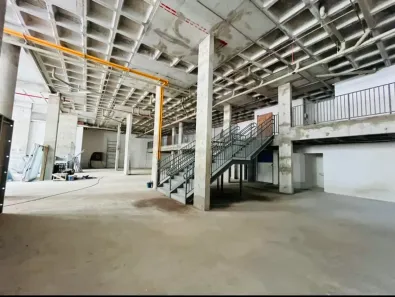 Galpão/Depósito/Armazém para alugar, 850m² no Santo Amaro, São Paulo