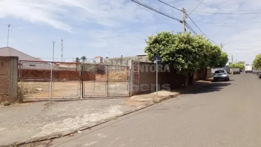 Lote/Terreno à venda, 816m² no Centro, Guapiaçu