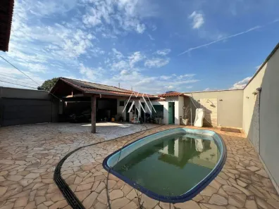 Casa com 3 Quartos à venda, 368m² no Morro do Engenho, Itaúna
