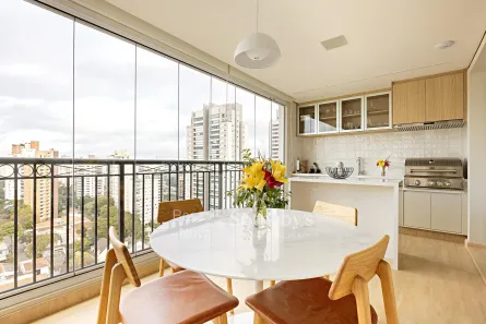 Apartamento com 3 Quartos para alugar, 216m² no Parque Colonial, São Paulo
