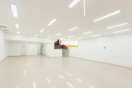 Ponto Comercial para alugar, 200m² no Jardim Zaira, Mauá